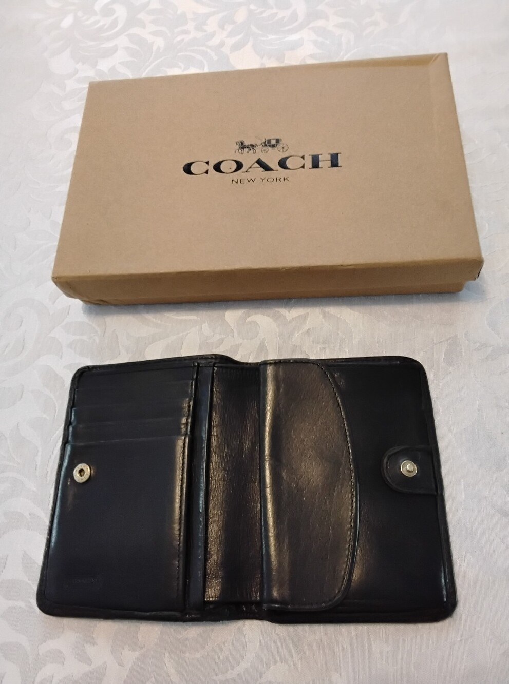 Coach New York Vintage-style Bifold Soft Black Leather Mens Wallet - Picture 2 of 5